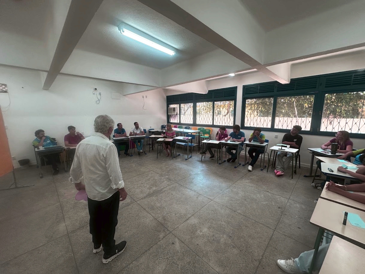 Equipe da Secretaria se reúne para debater sobre projetos do programa Inovaí 